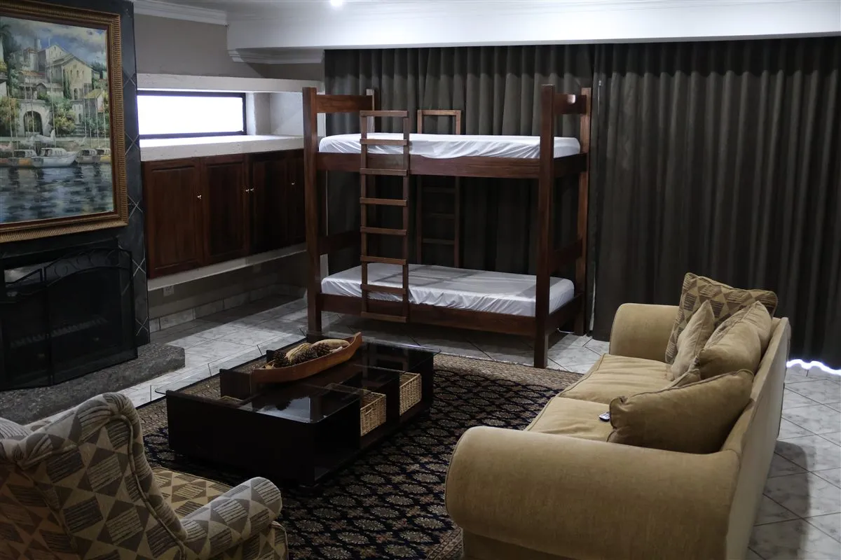Room 7 photo 7